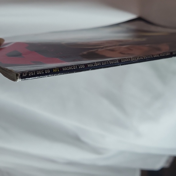 AP Magazine AFI #257 December 2009 - Picture 15 of 15